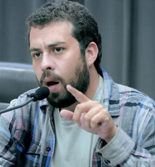 Guilherme Boulos: La movilización brasileña contra el Mundial fue victoriosa (La Pública, 19.9.14) Guilherme Boulos: La movilización brasileña contra el Mundial fue victoriosa (La Pública, 19.9.14)