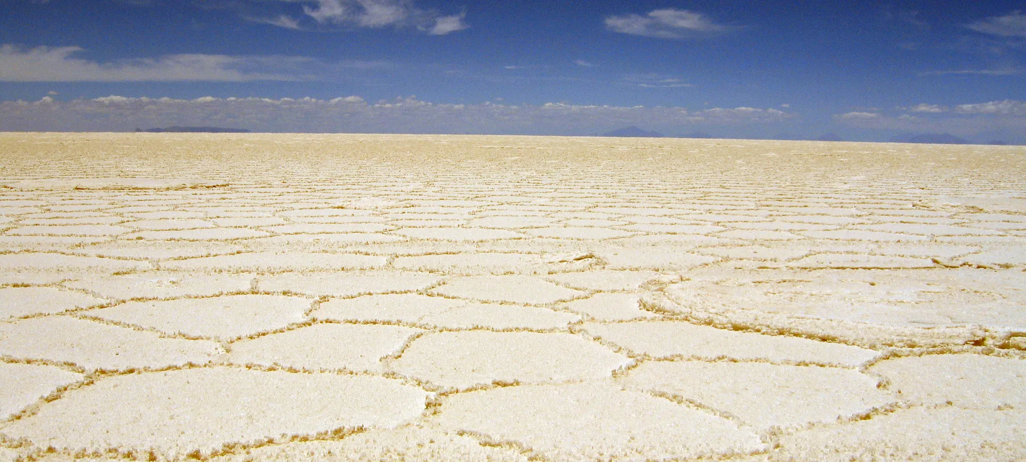 Salar_de_Uyuni_B.2e16d0ba.fill-2000x900-c50.format-webp